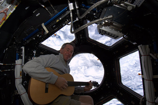Illustration for article titled Singin' In Space